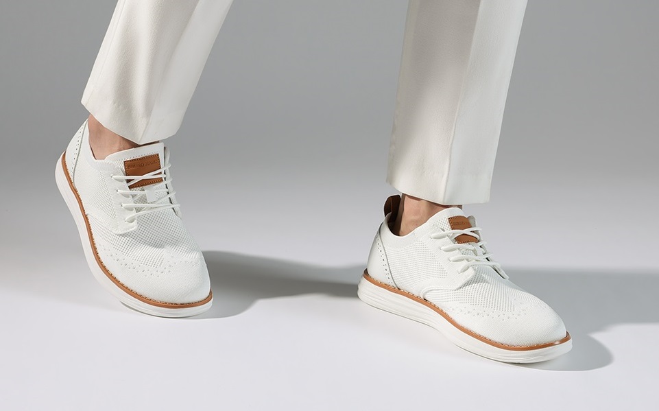 5 Best White Sneakers Outfits for Men