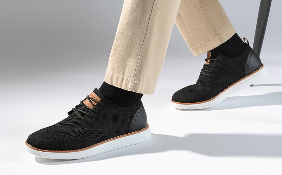 What Color Shoes to Wear with Khaki Pants?