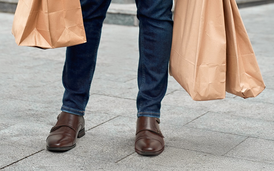 What Colors of Pants Go With Brown Shoes?