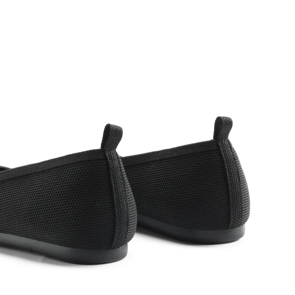 Water-Resistant Square-Toe Flats  - BLACK - 6