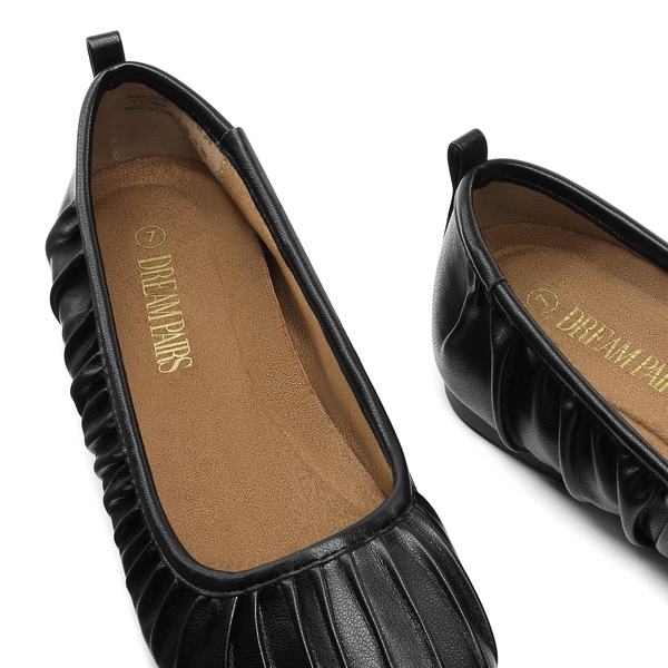 Pleated Round Toe Ballet Flats - BLACK - 4